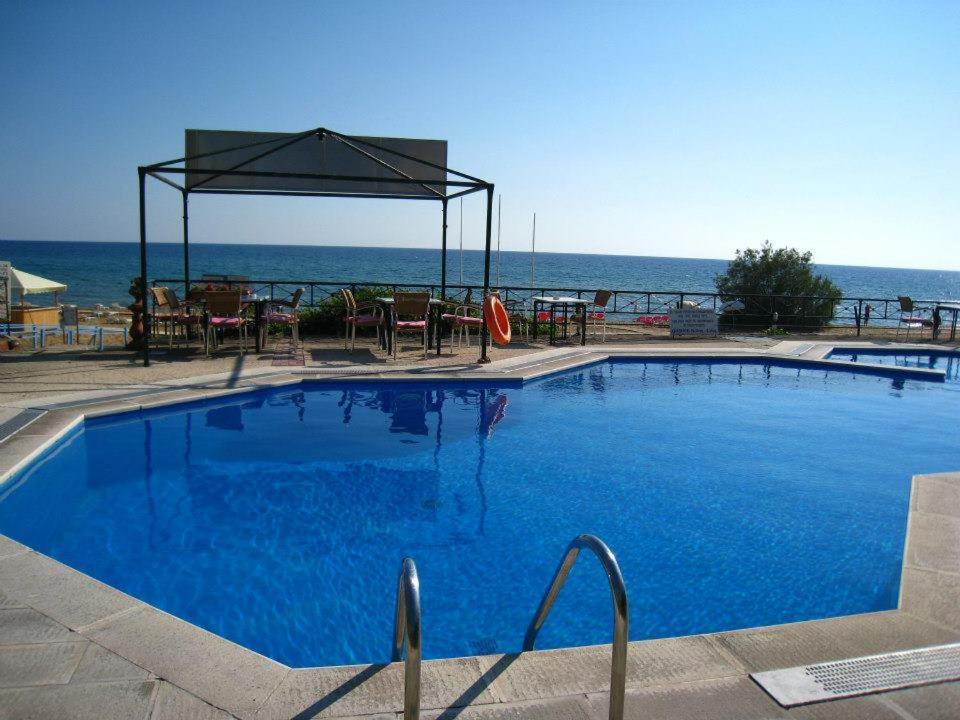 Waves Apartments Melody Glyfada Buitenkant foto